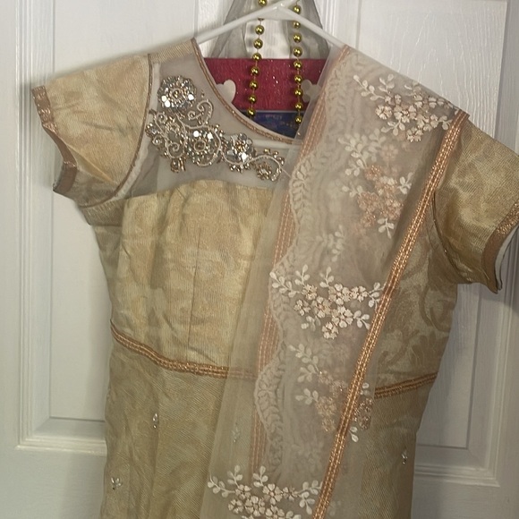 Anarkali - Picture 2 of 2